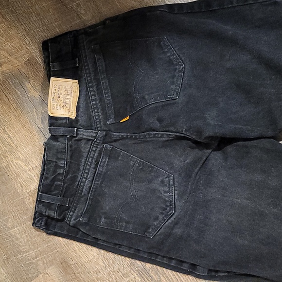 Black Levi Jeans(W28/L30) - Picture 2 of 5